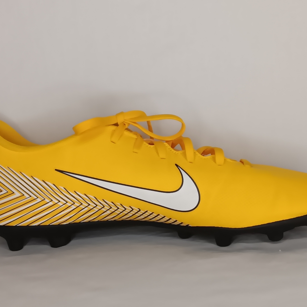 Nike - Picture 6 of 8